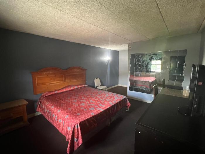 capital o empire motel chicago i 94