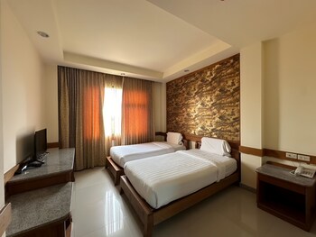 ezzi hotel pattaya jomtien beach branch