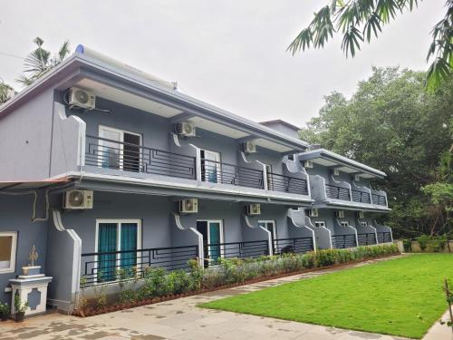 Agusto's Beach Stay,,3 star