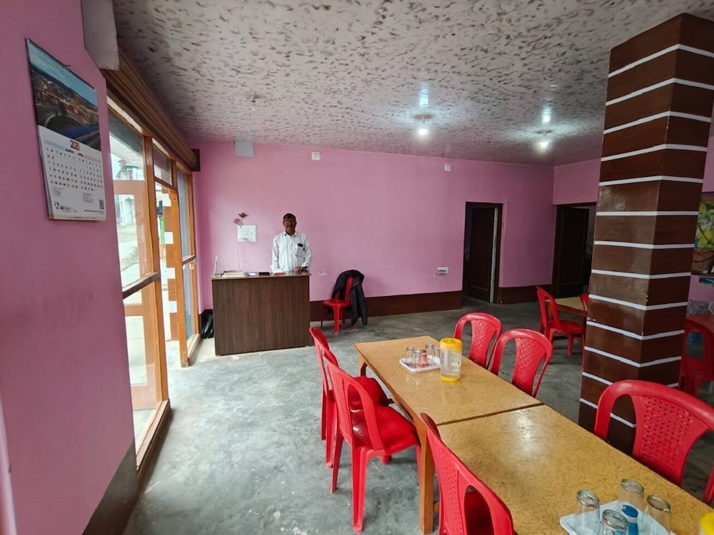 rama krishna guest house patnitop