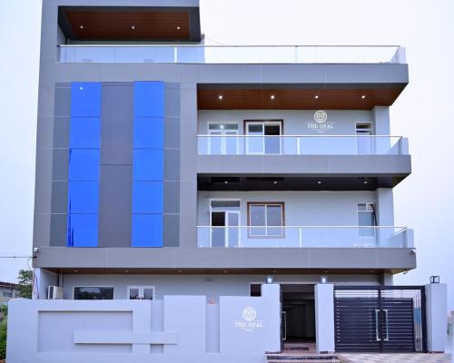 The Opal Hotel,,2 star