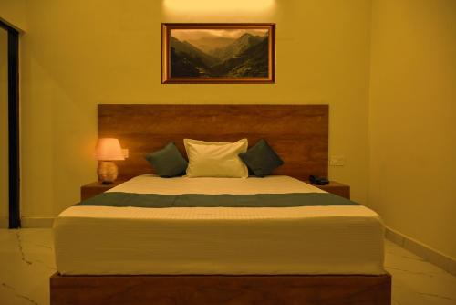 The Opal Hotel,,2 star