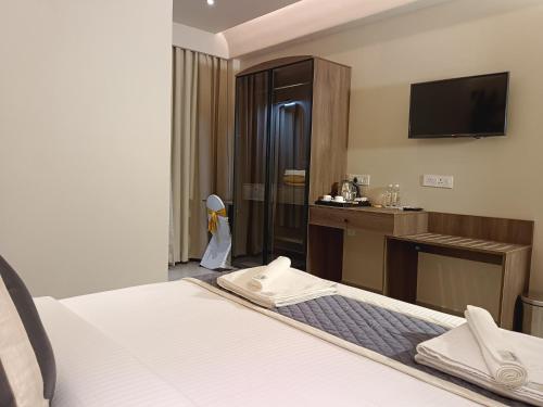 Hotel Muthahalli Grand,,3 star