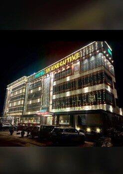 Hotel S K Executive,,3 star