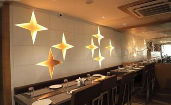 j d hotel