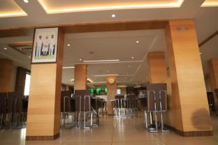 j d hotel