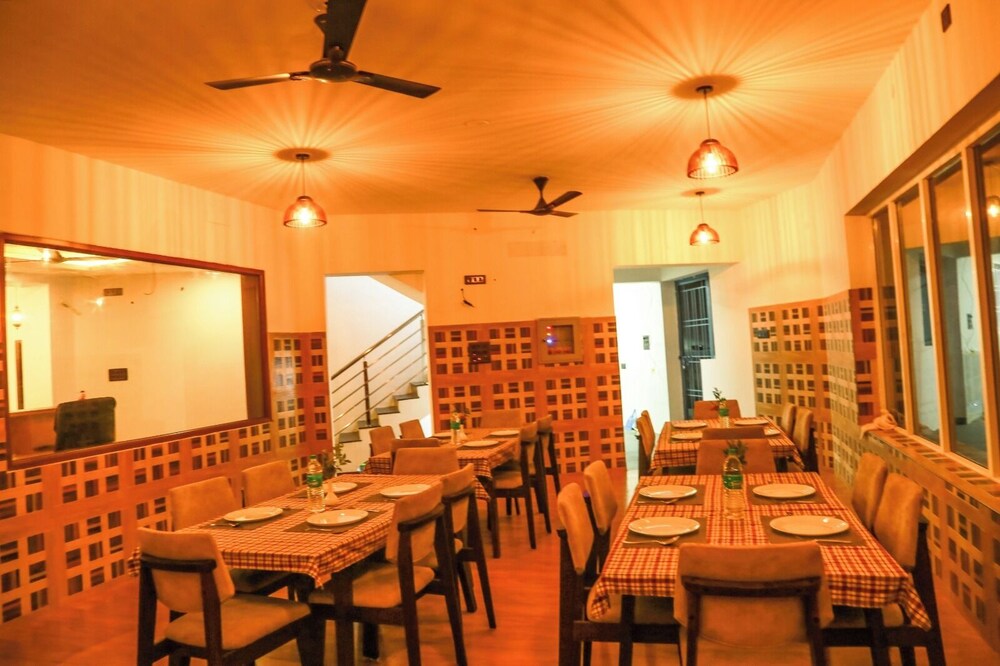 la flora gemstone resorts