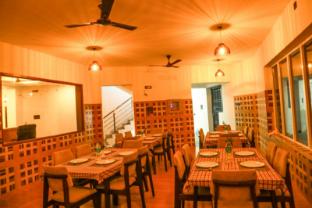 la flora gemstone resorts