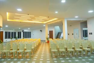 la flora gemstone resorts