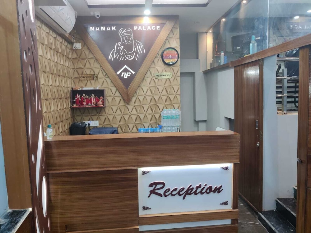 hotel nanak place