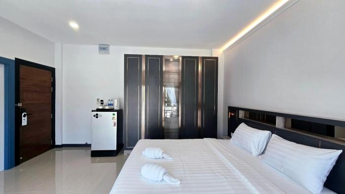 smile boutique at saiyuan