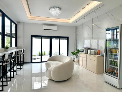 smile boutique at saiyuan