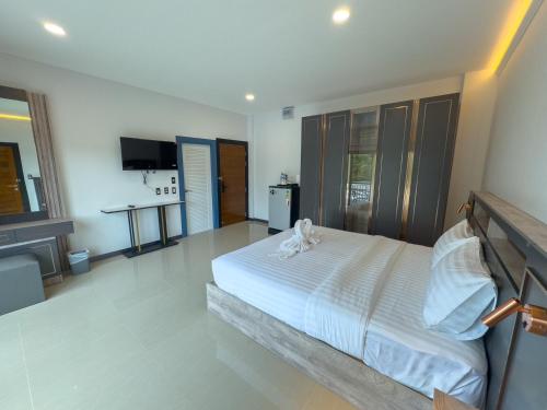 smile boutique at saiyuan