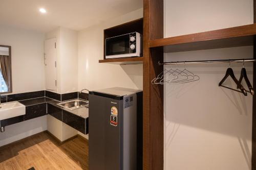 metro hotel phahonyothin 35