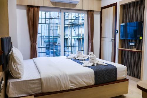 The Executive Inn,,3 star