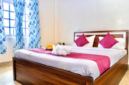 hotel pine crest inn