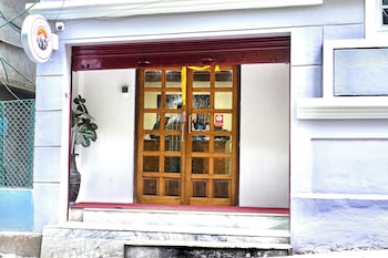 hotel pine crest inn