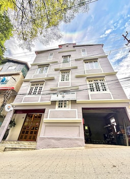 hotel pine crest inn