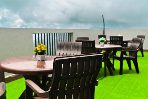 hotel pine crest inn