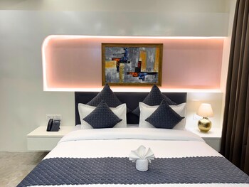 nuris nest and notch