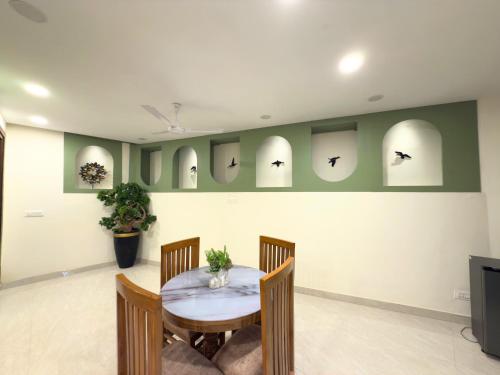 nuris nest and notch