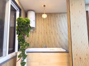 nuris nest and notch