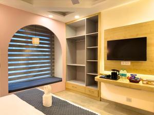 nuris nest and notch