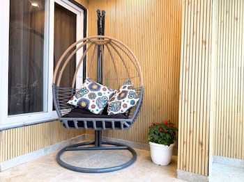 nuris nest and notch