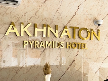 akhnaton pyramids view