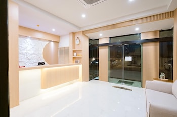 Vera Residences,,2 star