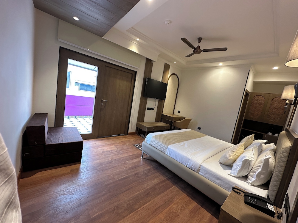 hotel temple city by novelty