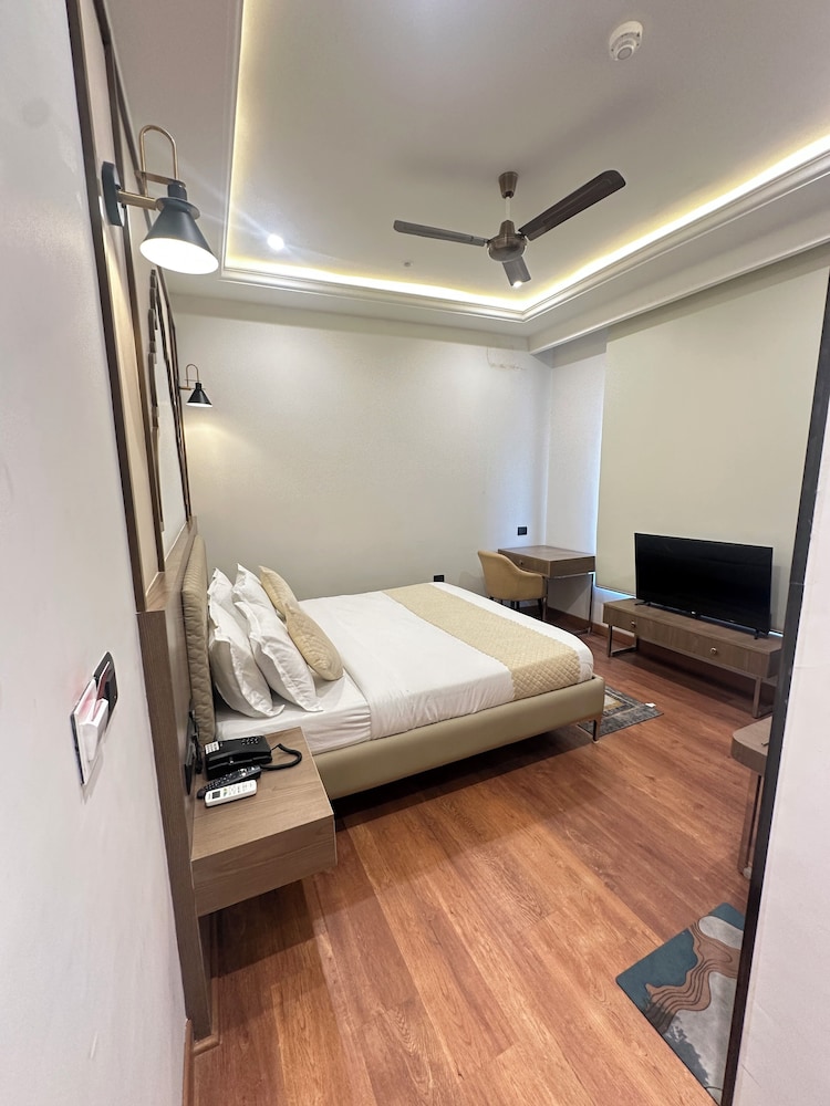hotel temple city by novelty