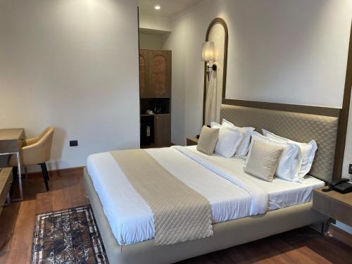 Hotel Temple City By Novelty,,3 star