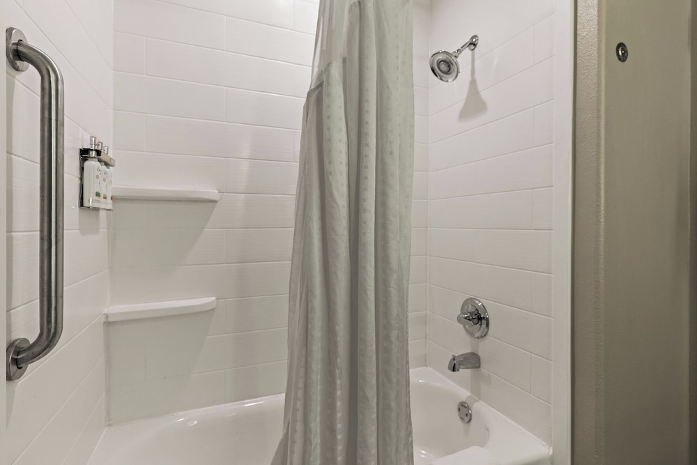 holiday inn express hotel and suites okmulgee by ihg