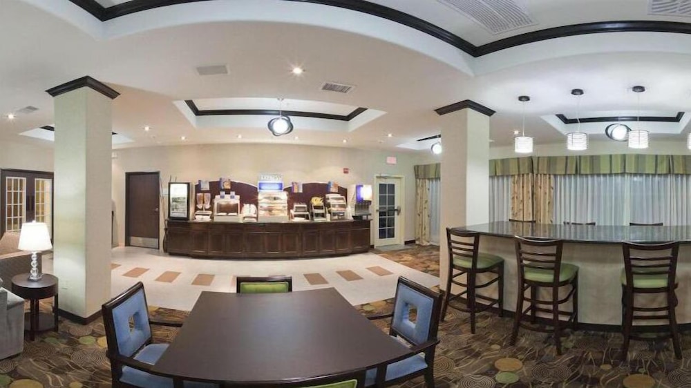 holiday inn express hotel and suites okmulgee by ihg
