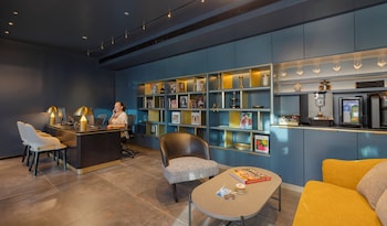 Iconic Hotel,,0 star