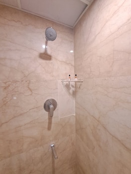 amber hotel nungambakkam