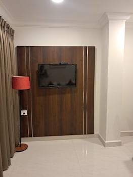 amber hotel nungambakkam