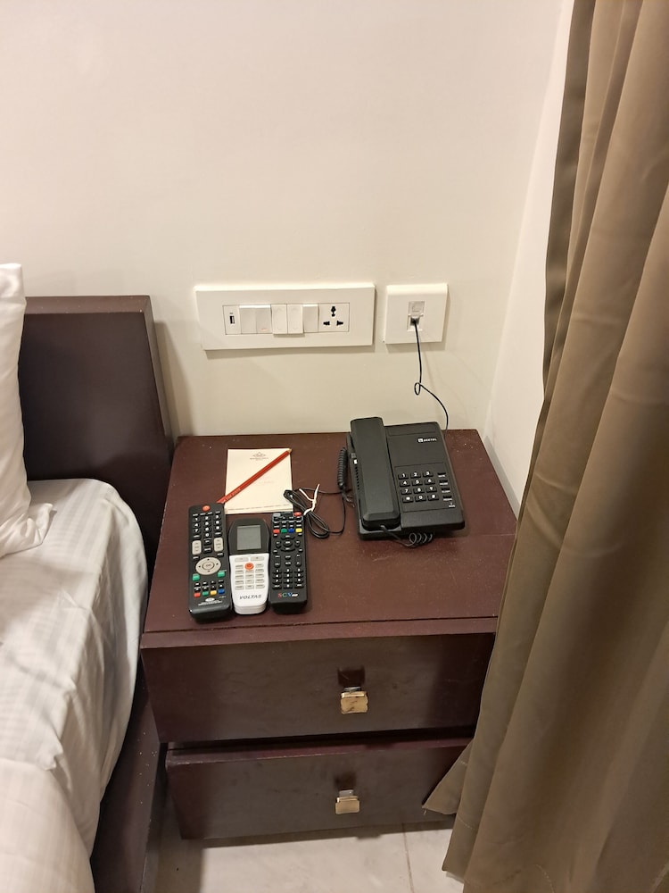 amber hotel nungambakkam