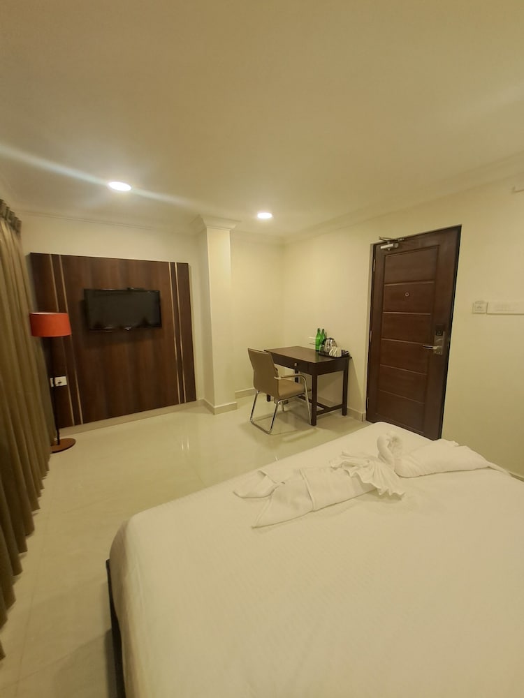 amber hotel nungambakkam