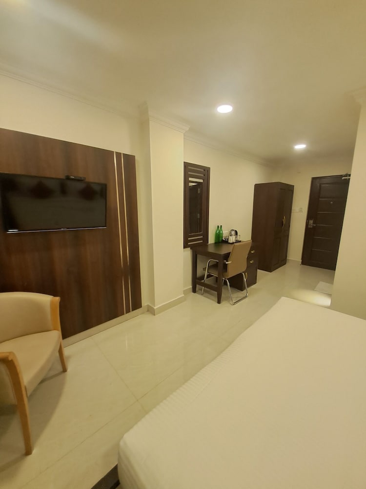 amber hotel nungambakkam