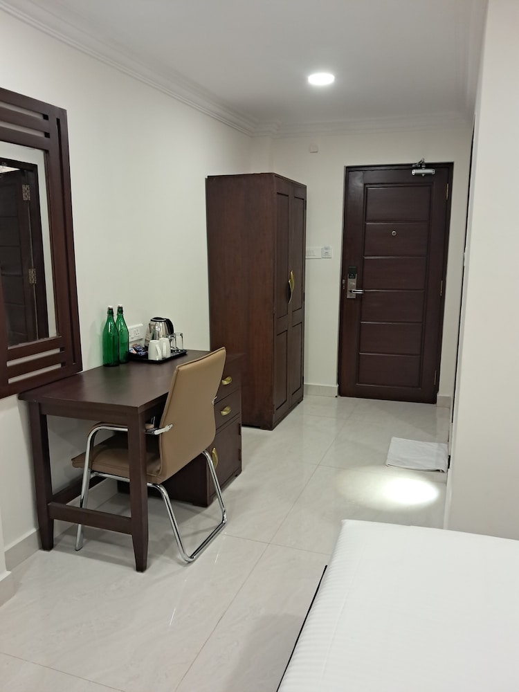 amber hotel nungambakkam