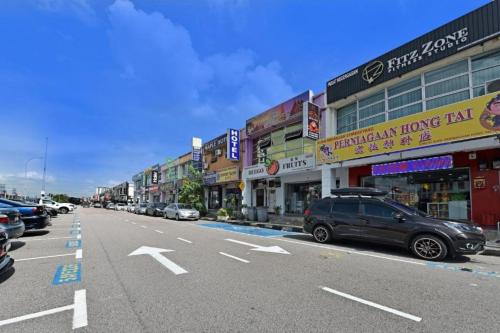 maple hotel skudai