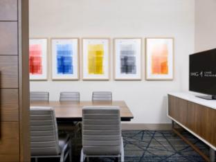 holiday inn express and suites elgin chicago northwest by ihg