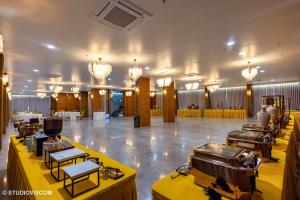 hotel veritas grand