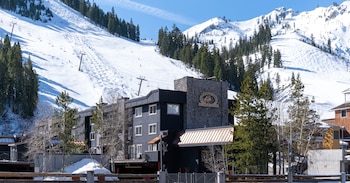 Red Wolf Lodge At Olympic Valley