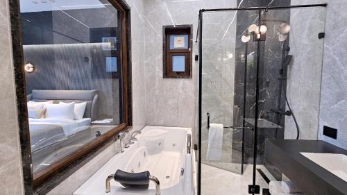 clarissa resort mukteshwar