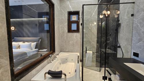 clarissa resort mukteshwar