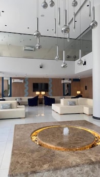 Fiori Airport Hotel,8427 Airport Road,0 star