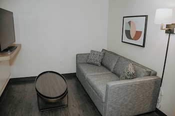 holiday inn omaha downtown waterpark by ihg
